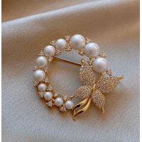 XSB083 - Elegant Pearl Saree Brooch